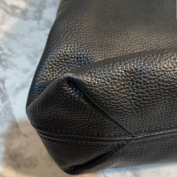 "SOLD" MICHAEL Michael Kors black Jet Set shoulder bag - Picture 9 of 10